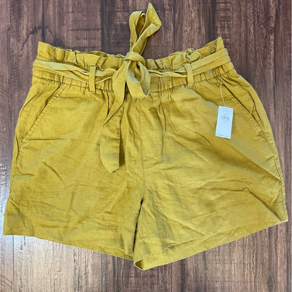 NWT Old Navy Green Paper Bag shorts Size 10